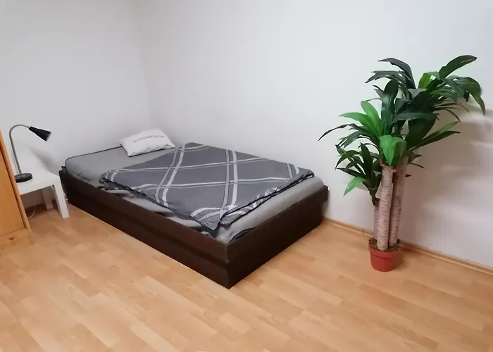 10 Min Nach Augsburg - Mit Extra-eingang Apartment
